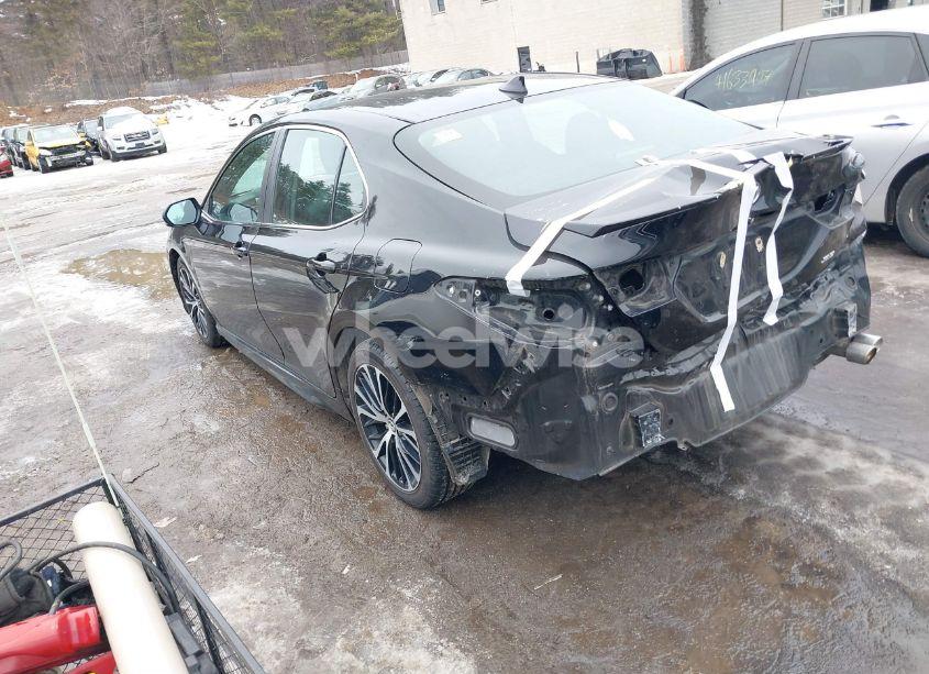 Photo 3 of 2019 Toyota Camry SE (VIN 4T1B11HK5KU703327)