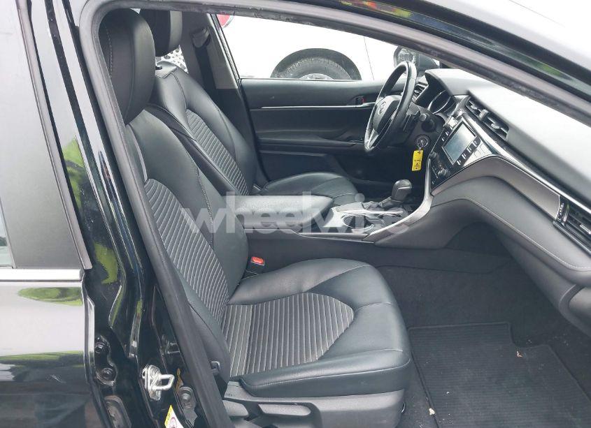 Photo 5 of 2019 Toyota Camry SE (VIN 4T1B11HK5KU703327)