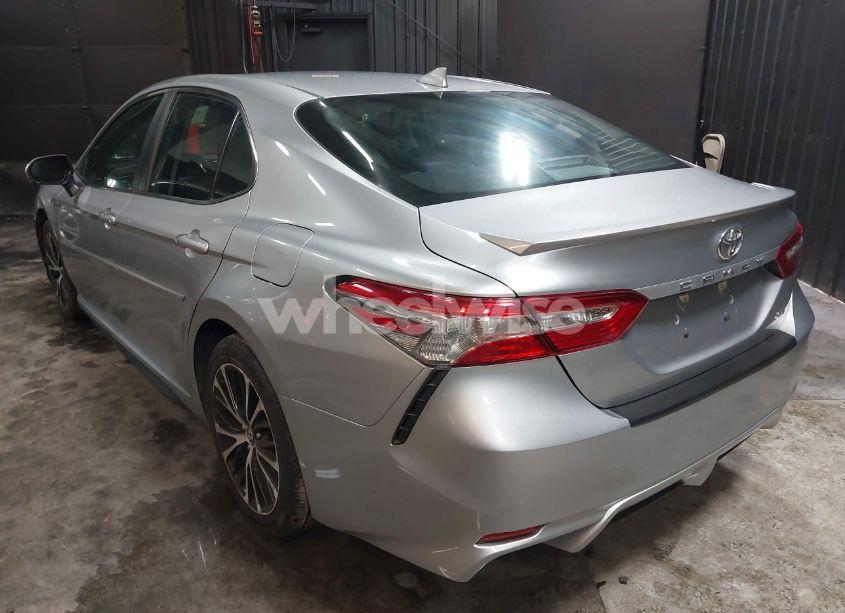 Photo 3 of 2019 Toyota Camry SE (VIN 4T1B11HK5KU727594)