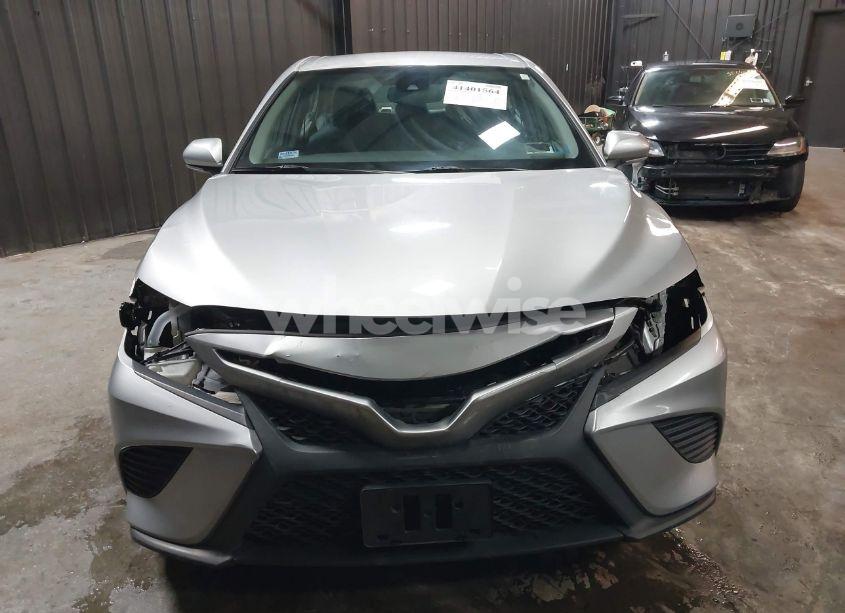 Photo 6 of 2019 Toyota Camry SE (VIN 4T1B11HK5KU727594)