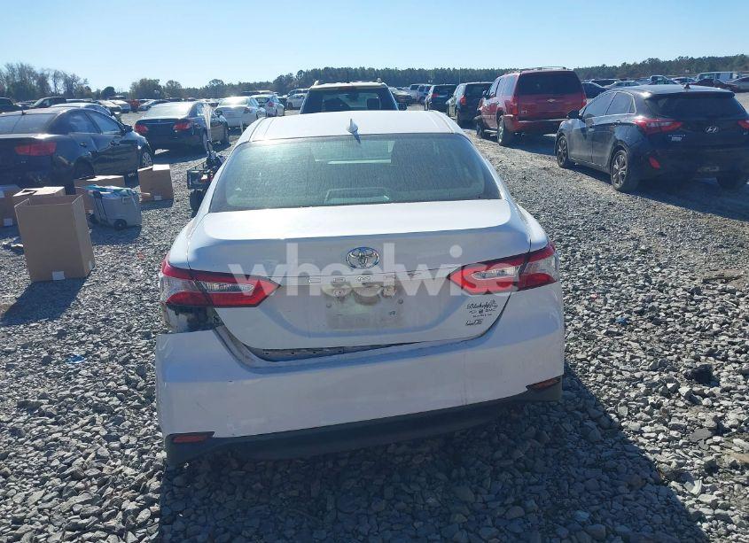 Photo 16 of 2019 Toyota Camry LE (VIN 4T1B11HK5KU739471)