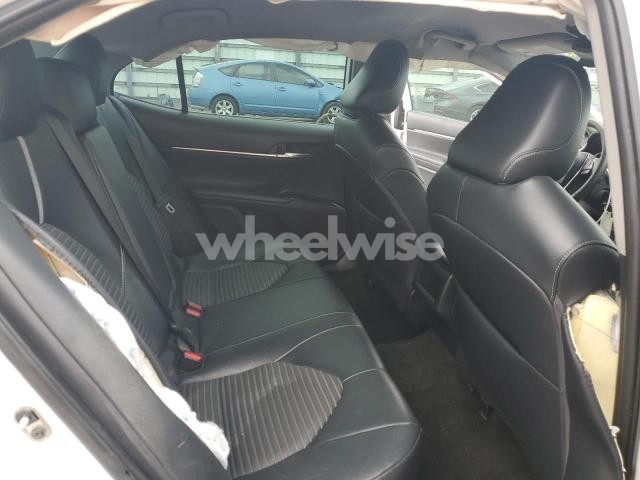 Photo 3 of 2019 TOYOTA CAMRY L (VIN 4T1B11HK5KU752799)