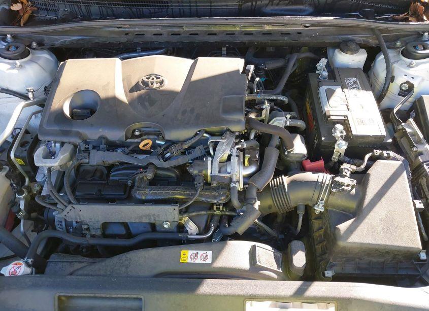 Photo 10 of 2019 Toyota Camry LE (VIN 4T1B11HK5KU758862)