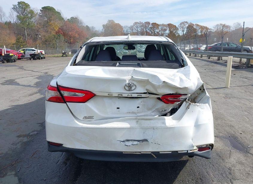 Photo 16 of 2019 Toyota Camry LE (VIN 4T1B11HK5KU758862)