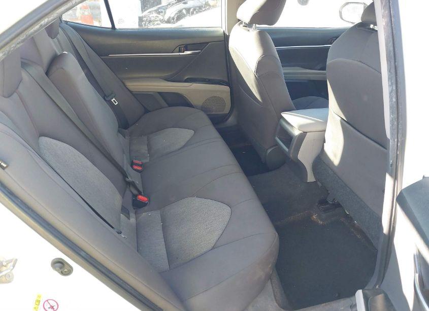 Photo 8 of 2019 Toyota Camry LE (VIN 4T1B11HK5KU758862)