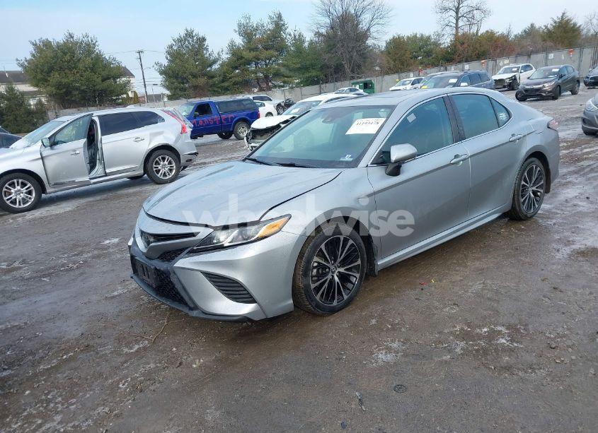 Photo 2 of 2019 Toyota Camry SE (VIN 4T1B11HK5KU761812)