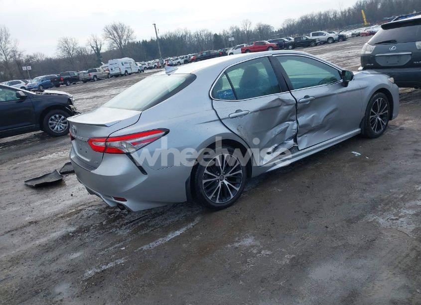 Photo 4 of 2019 Toyota Camry SE (VIN 4T1B11HK5KU761812)
