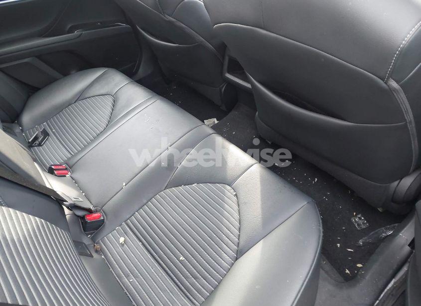 Photo 8 of 2019 Toyota Camry SE (VIN 4T1B11HK5KU761812)