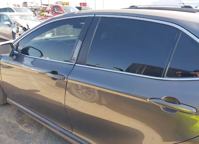 Photo 14 of 2019 Toyota Camry SE (VIN 4T1B11HK5KU772275)