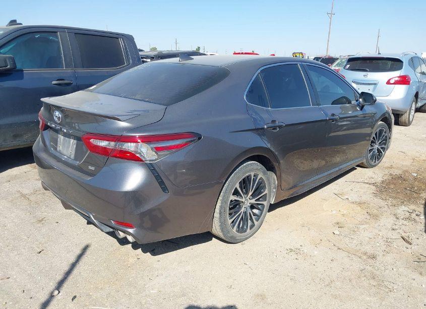 Photo 4 of 2019 Toyota Camry SE (VIN 4T1B11HK5KU772275)