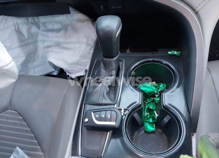 Photo 11 of 2019 Toyota Camry SE (VIN 4T1B11HK5KU775886)