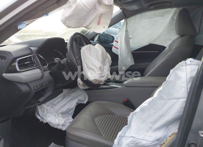 Photo 5 of 2019 Toyota Camry SE (VIN 4T1B11HK5KU775886)