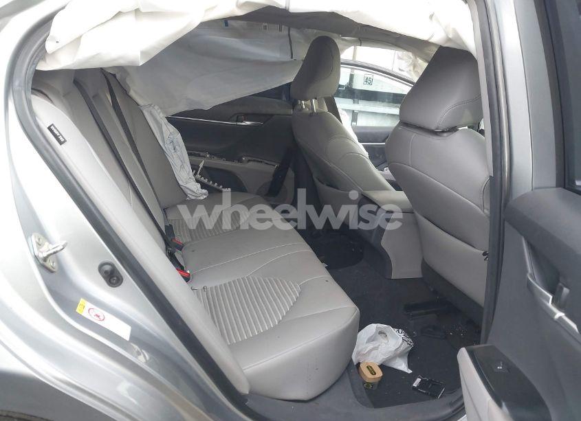 Photo 8 of 2019 Toyota Camry SE (VIN 4T1B11HK5KU775886)