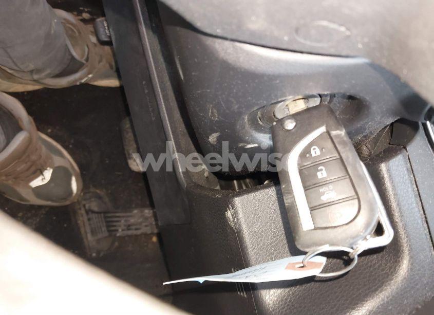 Photo 11 of 2019 Toyota Camry LE (VIN 4T1B11HK5KU814394)