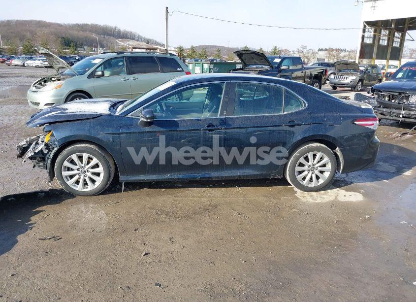 Photo 15 of 2019 Toyota Camry LE (VIN 4T1B11HK5KU814394)