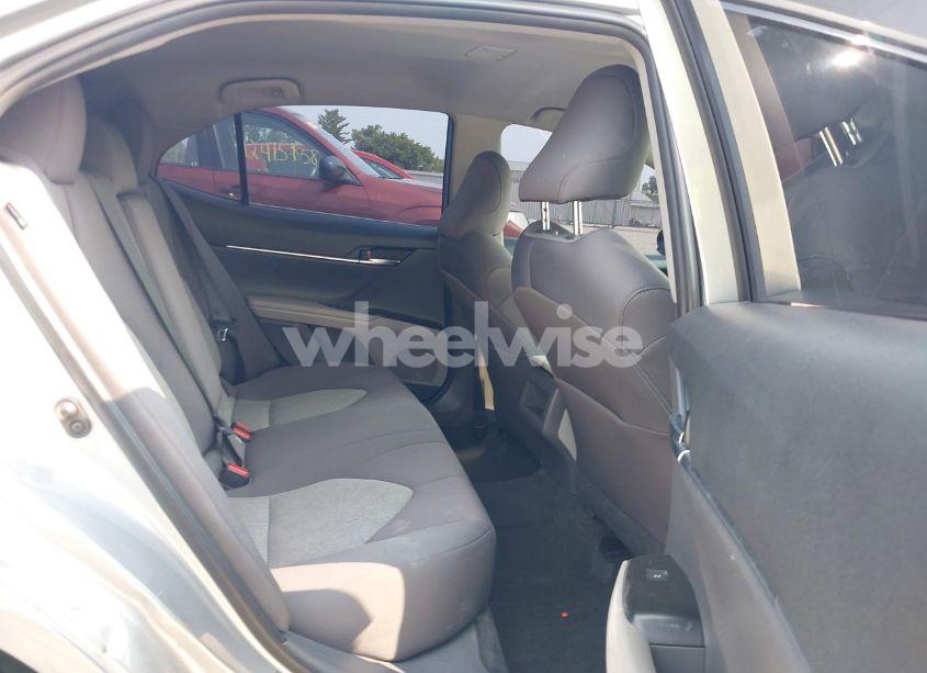 Photo 8 of 2019 Toyota Camry LE (VIN 4T1B11HK5KU839134)