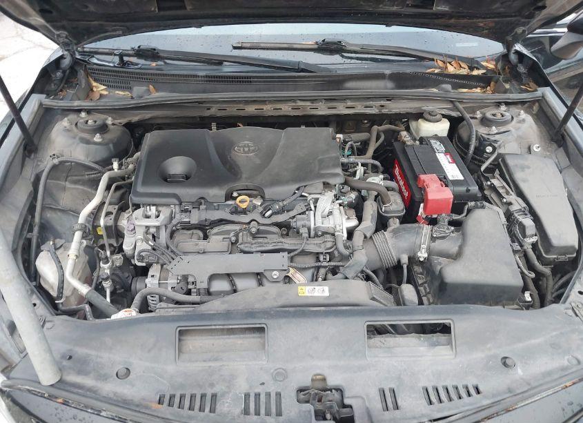 Photo 10 of 2018 Toyota Camry SE (VIN 4T1B11HK6JU018008)