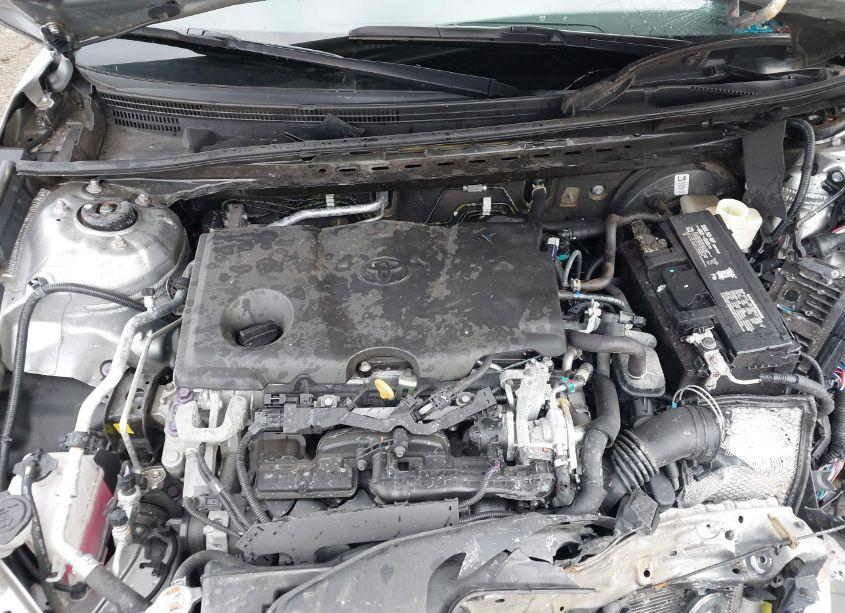 Photo 10 of 2018 Toyota Camry LE (VIN 4T1B11HK6JU020163)