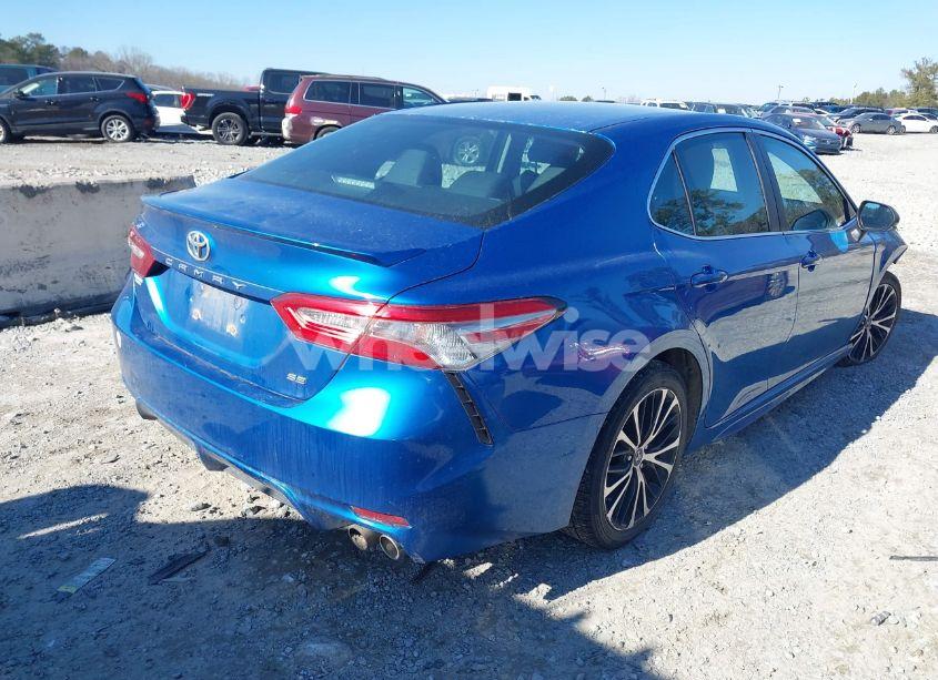 Photo 4 of 2018 Toyota Camry SE (VIN 4T1B11HK6JU027436)