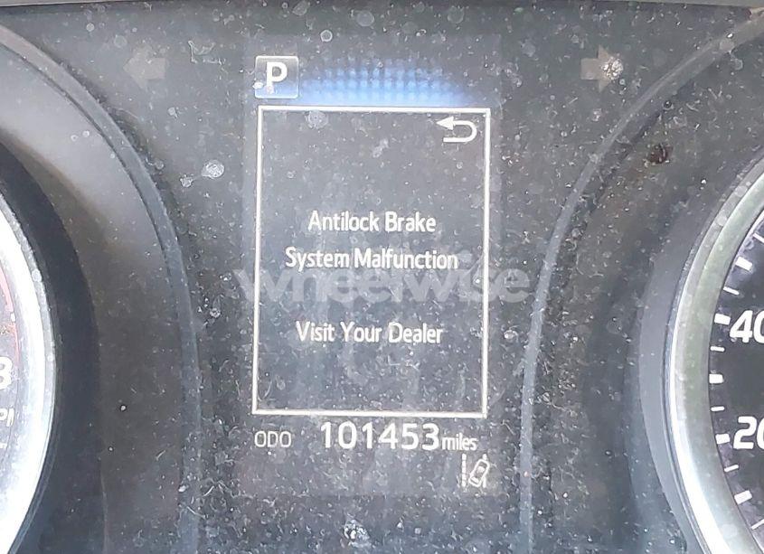 Photo 15 of 2018 Toyota Camry SE (VIN 4T1B11HK6JU036170)