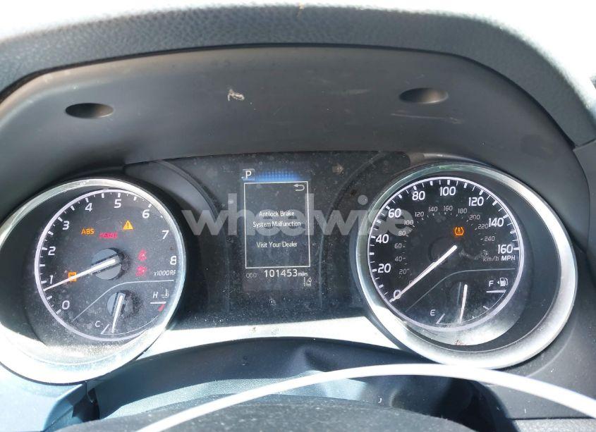 Photo 7 of 2018 Toyota Camry SE (VIN 4T1B11HK6JU036170)