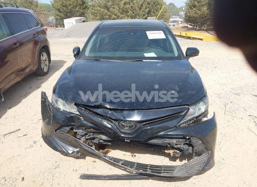 Photo 12 of 2018 Toyota Camry L (VIN 4T1B11HK6JU067077)