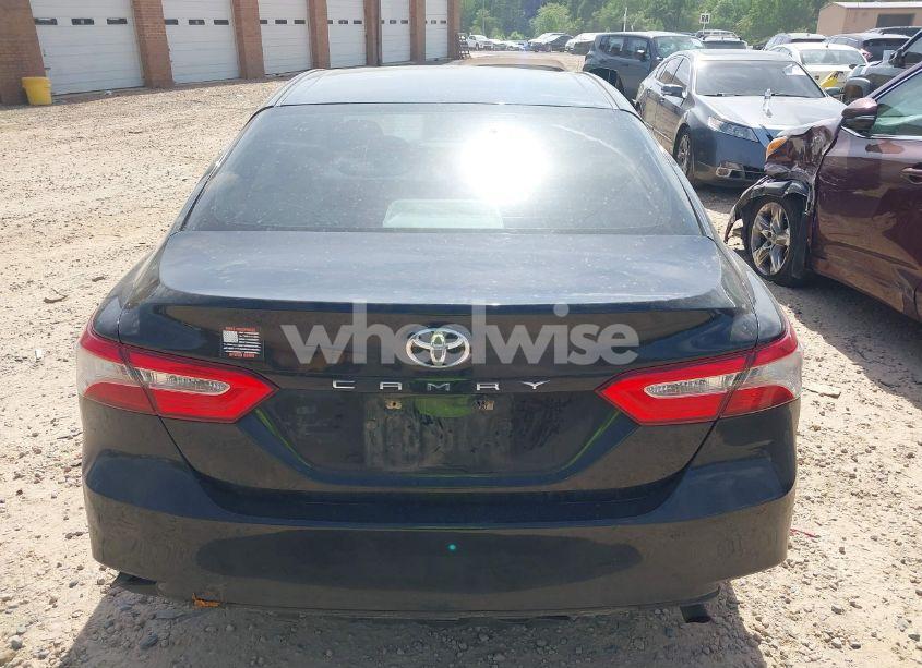 Photo 16 of 2018 Toyota Camry L (VIN 4T1B11HK6JU067077)