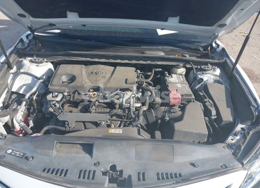 Photo 10 of 2018 Toyota Camry SE (VIN 4T1B11HK6JU068231)