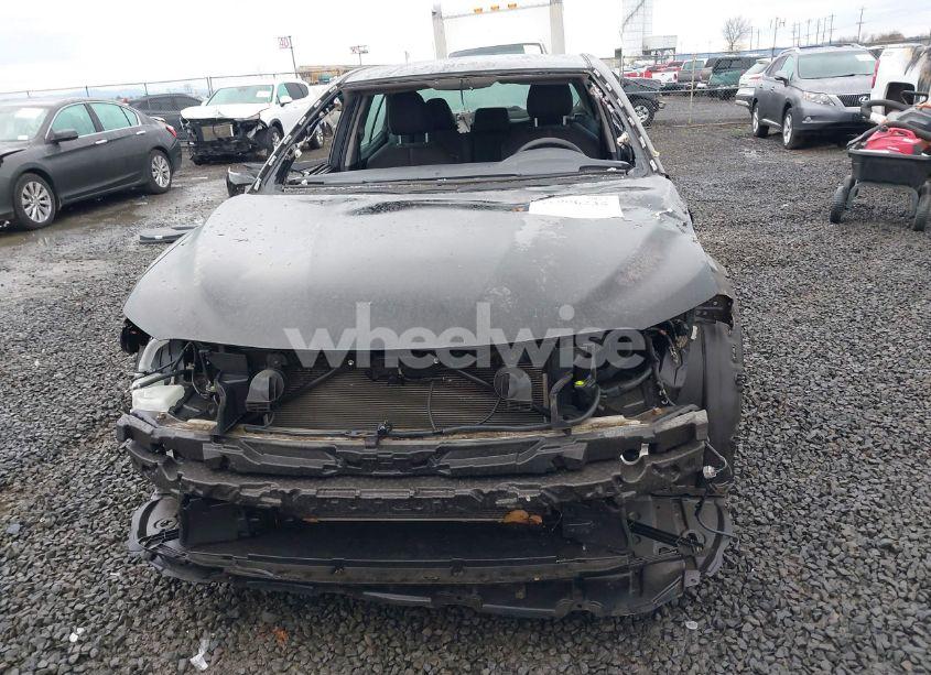 Photo 13 of 2018 Toyota Camry LE (VIN 4T1B11HK6JU068925)