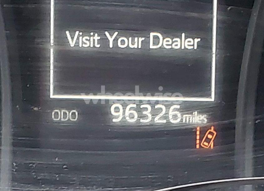 Photo 16 of 2018 Toyota Camry LE (VIN 4T1B11HK6JU068925)