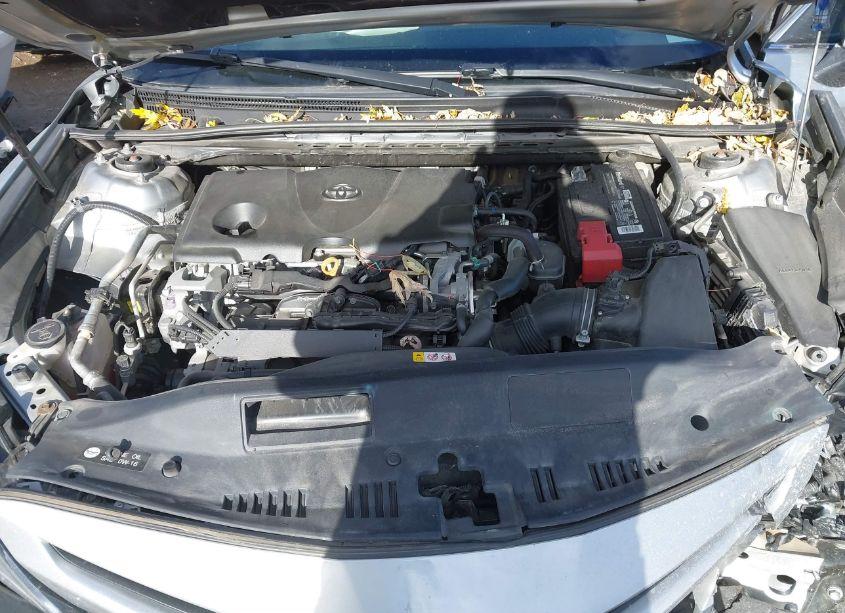 Photo 10 of 2018 Toyota Camry SE (VIN 4T1B11HK6JU127486)