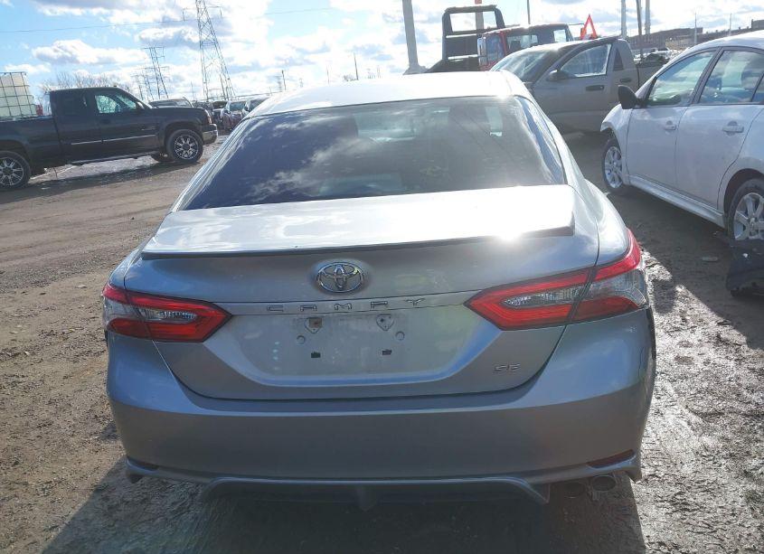 Photo 16 of 2018 Toyota Camry SE (VIN 4T1B11HK6JU127486)