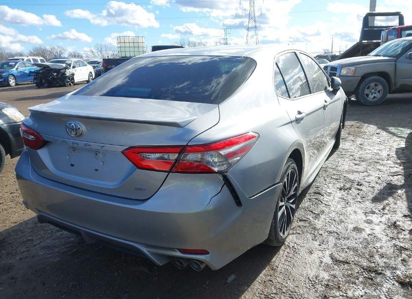 Photo 4 of 2018 Toyota Camry SE (VIN 4T1B11HK6JU127486)