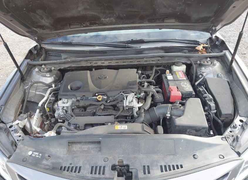 Photo 10 of 2018 Toyota Camry SE (VIN 4T1B11HK6JU134812)