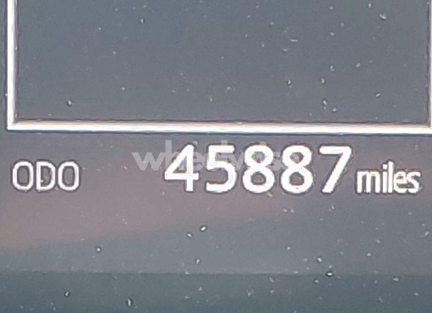 Photo 16 of 2018 Toyota Camry LE (VIN 4T1B11HK6JU154980)