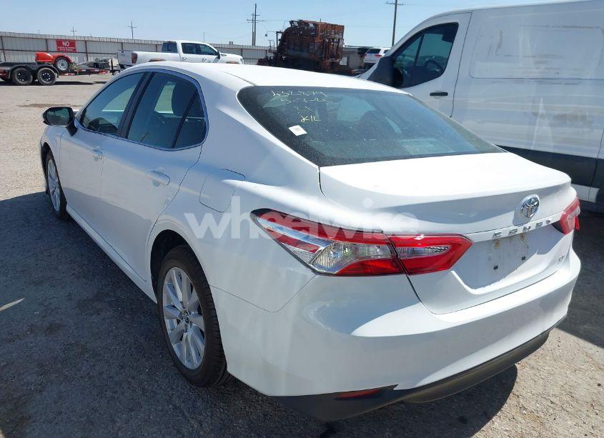 Photo 3 of 2018 Toyota Camry LE (VIN 4T1B11HK6JU154980)