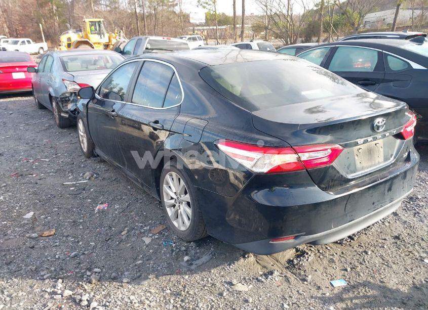 Photo 3 of 2018 Toyota Camry LE (VIN 4T1B11HK6JU508335)