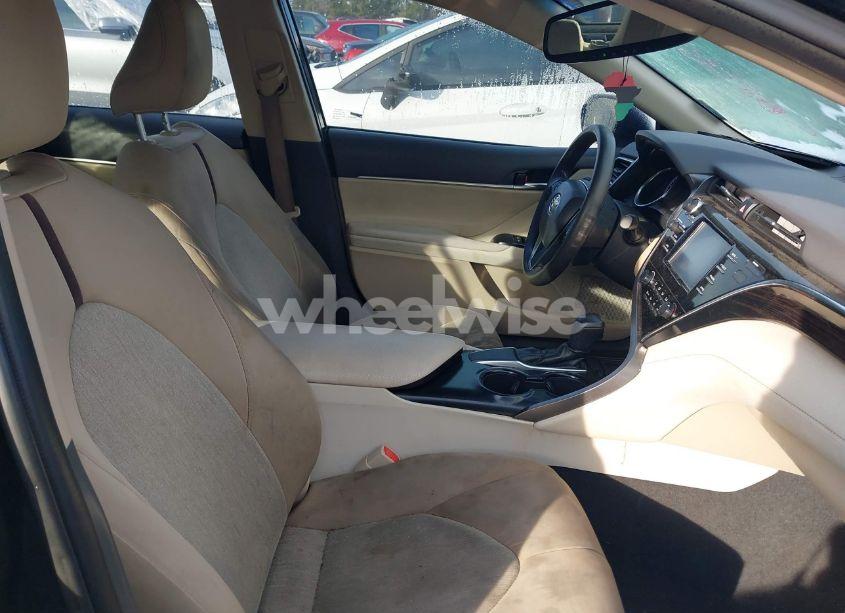 Photo 5 of 2018 Toyota Camry LE (VIN 4T1B11HK6JU508335)