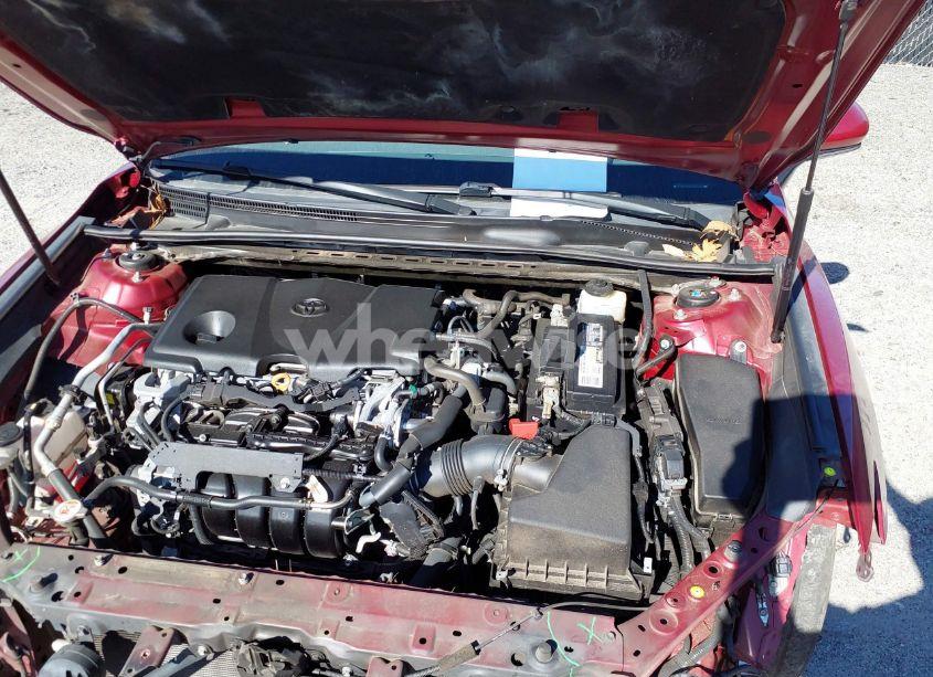 Photo 10 of 2018 Toyota Camry LE (VIN 4T1B11HK6JU514720)