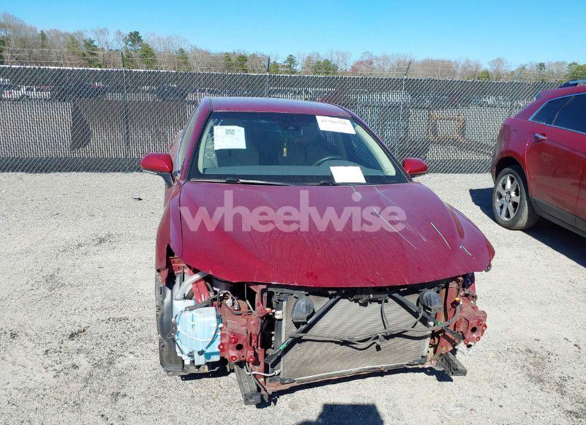 Photo 12 of 2018 Toyota Camry LE (VIN 4T1B11HK6JU514720)