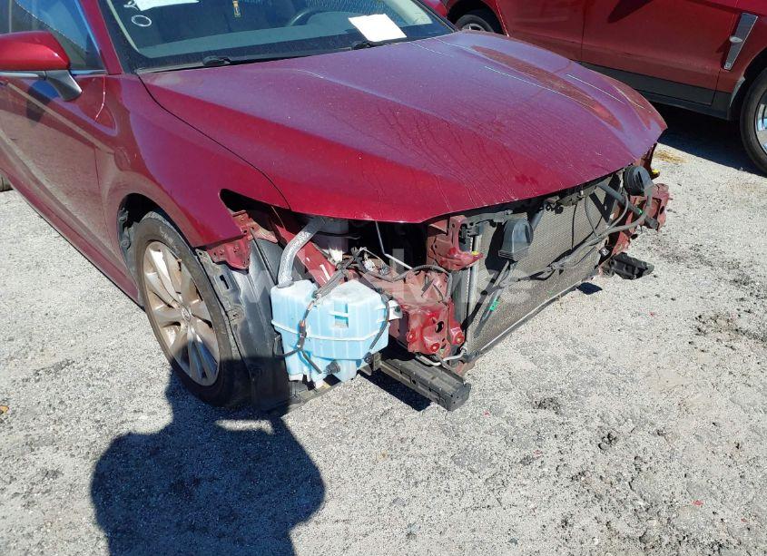 Photo 17 of 2018 Toyota Camry LE (VIN 4T1B11HK6JU514720)