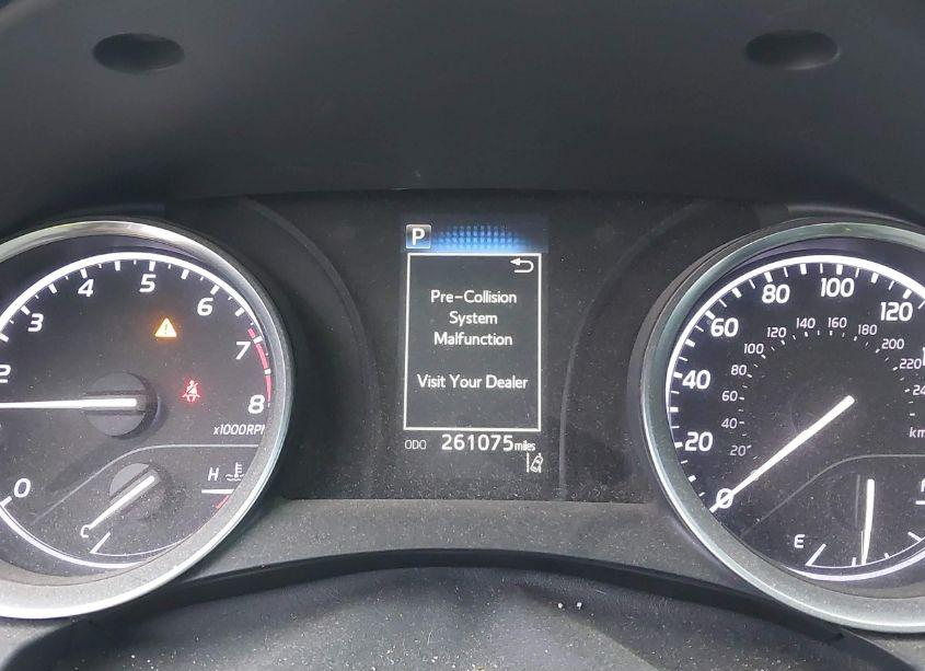 Photo 15 of 2018 Toyota Camry LE (VIN 4T1B11HK6JU525684)