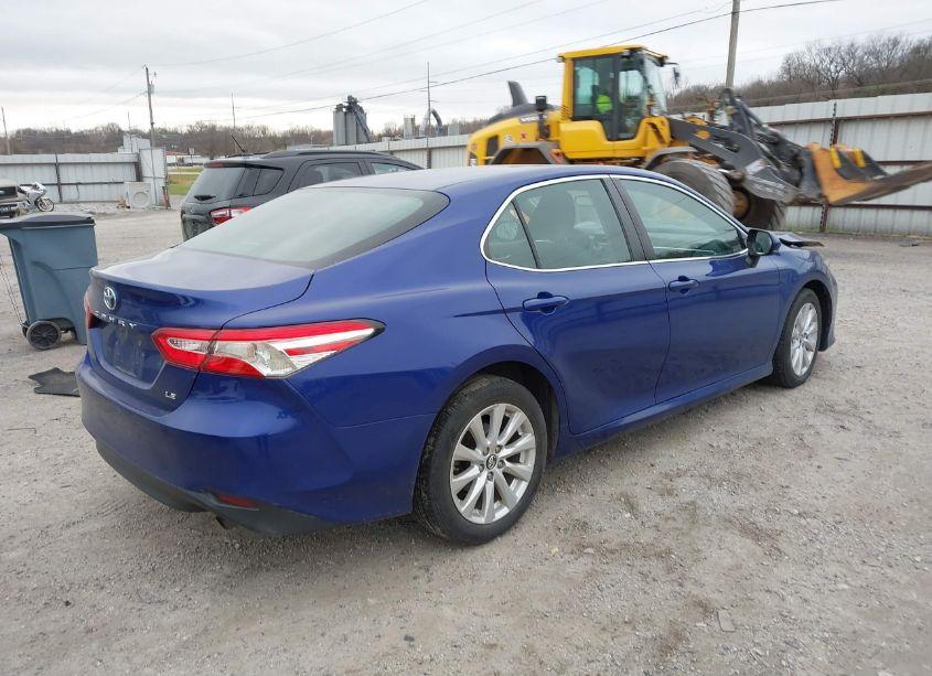 Photo 4 of 2018 Toyota Camry LE (VIN 4T1B11HK6JU525684)