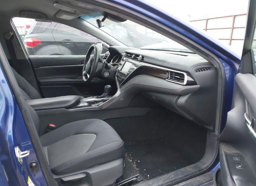 Photo 5 of 2018 Toyota Camry LE (VIN 4T1B11HK6JU525684)