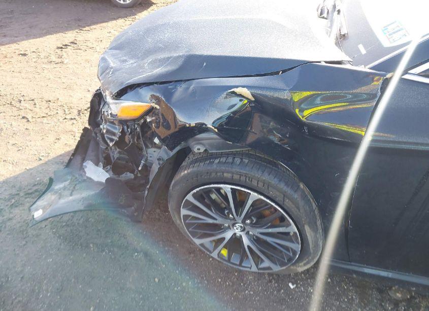 Photo 6 of 2018 Toyota Camry SE (VIN 4T1B11HK6JU551248)