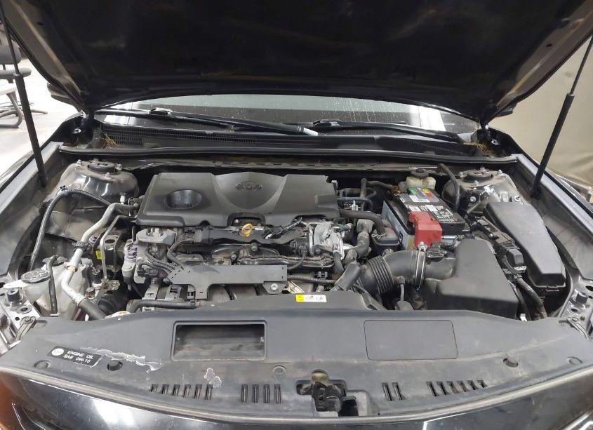 Photo 10 of 2018 Toyota Camry SE (VIN 4T1B11HK6JU556840)