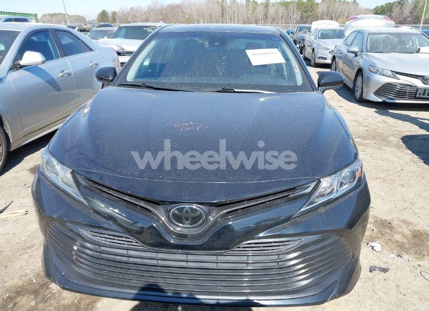 Photo 13 of 2018 Toyota Camry L (VIN 4T1B11HK6JU563304)