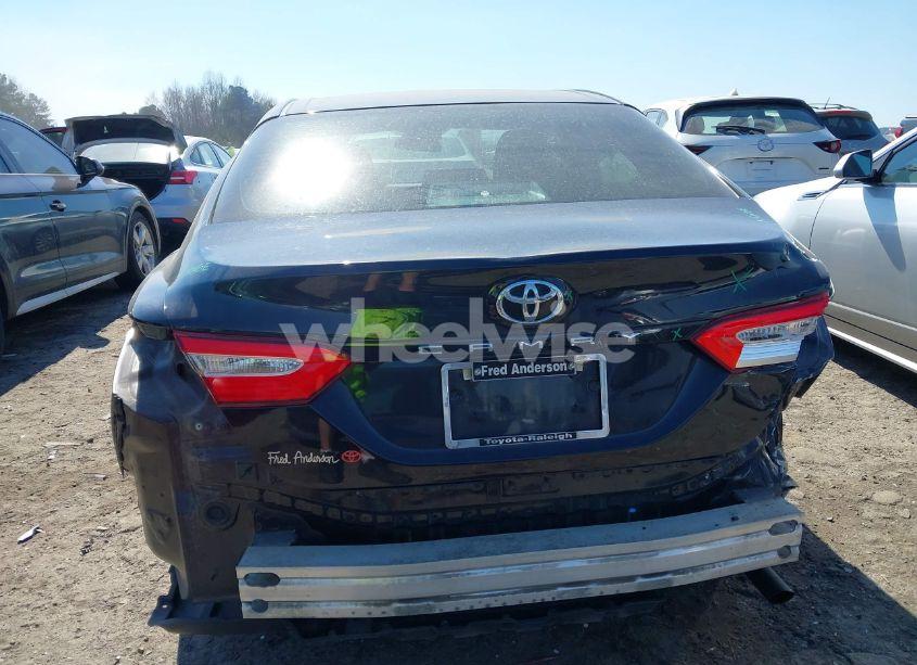 Photo 17 of 2018 Toyota Camry L (VIN 4T1B11HK6JU563304)