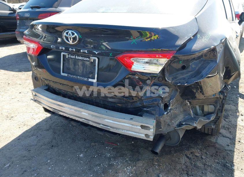 Photo 6 of 2018 Toyota Camry L (VIN 4T1B11HK6JU563304)