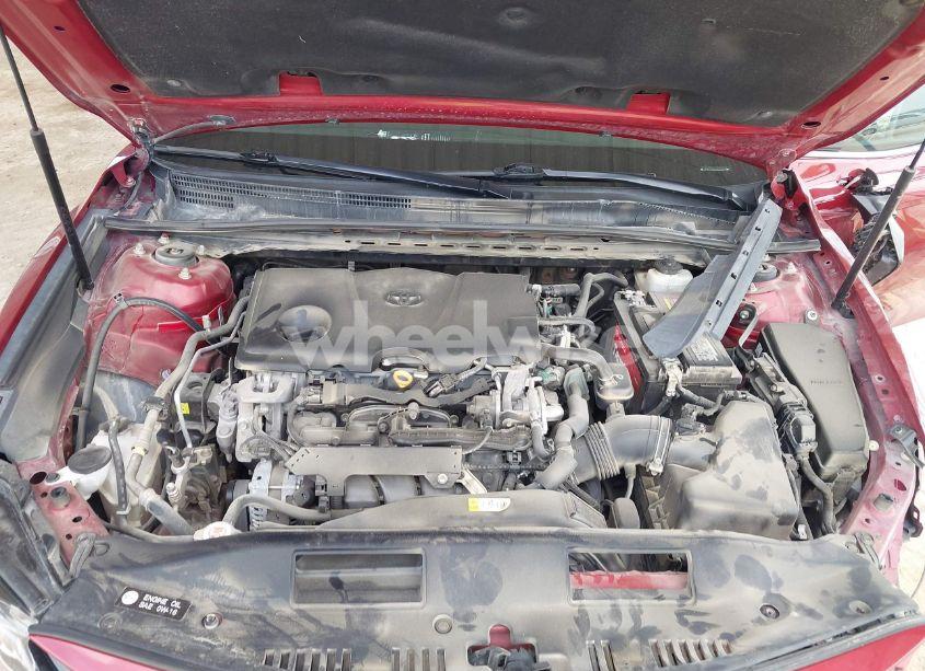 Photo 10 of 2018 Toyota Camry LE (VIN 4T1B11HK6JU563769)